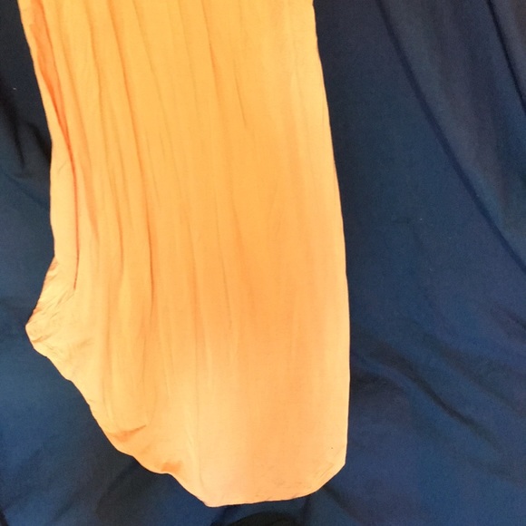 Flowy Asymmetrical hem dress - Picture 10 of 10